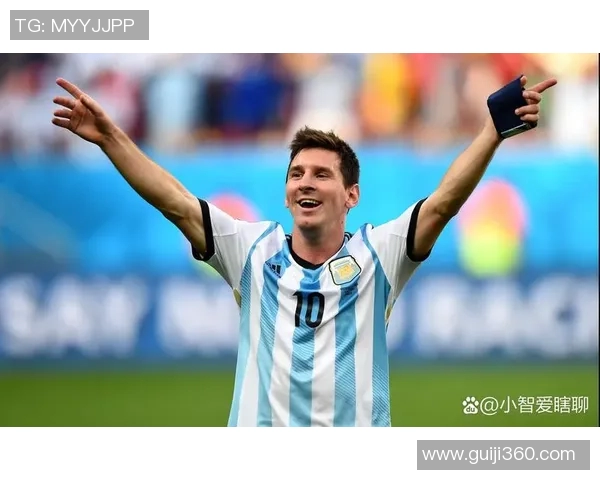 足球巨星风采尽显西装魅力展示英姿与时尚完美融合