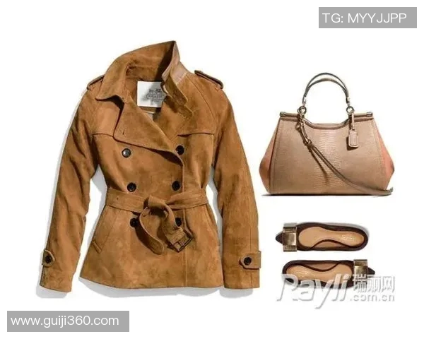 足球明星手提包背后的秘密：实用性与时尚感的完美结合