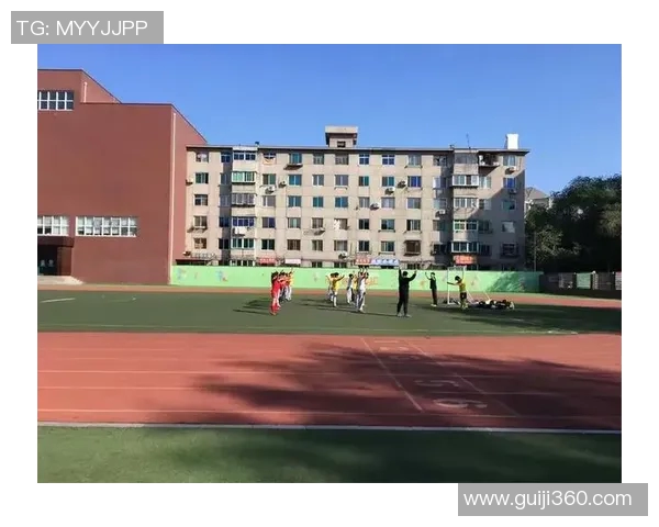 罗在绿茵场上的辉煌历程与永不言弃的奋斗精神